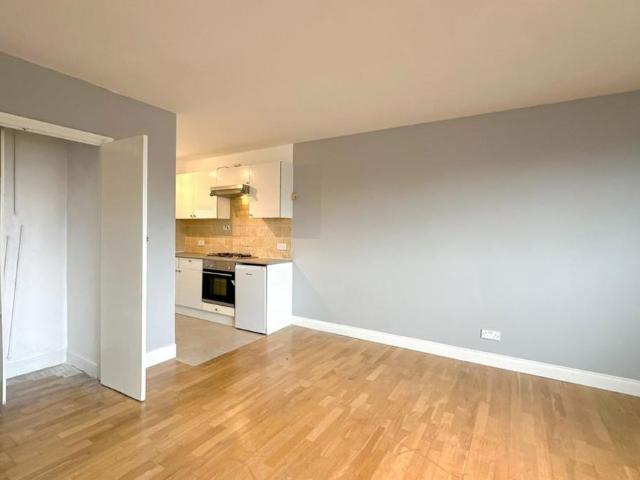 Studio for rent in London Borough of Lewisham, Lower Sydenham
