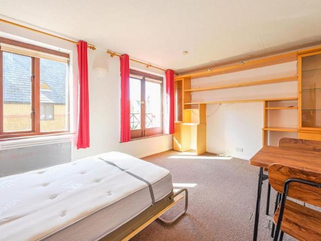 Studio for rent
