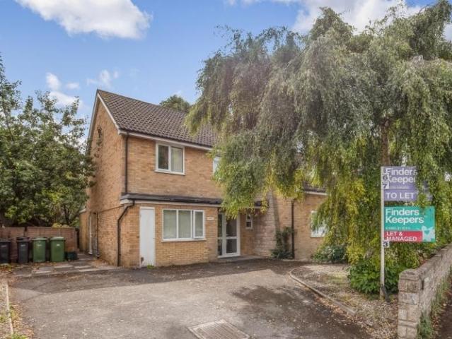 Flat for rent in Caldecott, Dromore