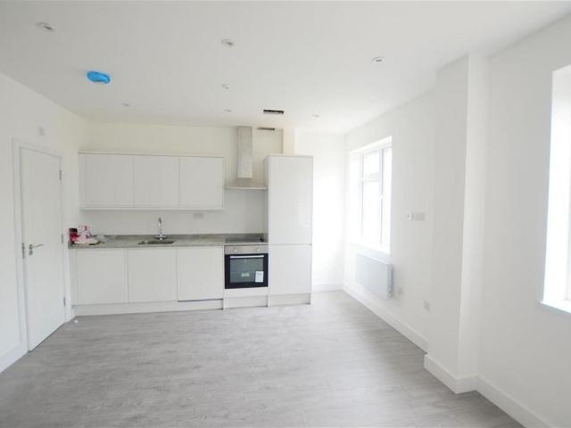 Studio for rent in Slough