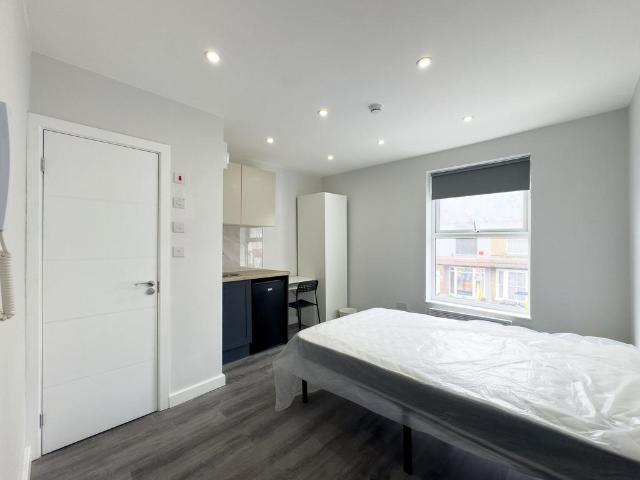 Flat for rent in Greater London