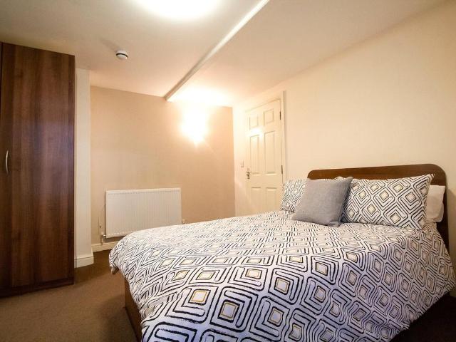 Flat for rent in Woodhouse, West Yorkshire