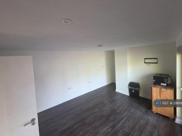 Flat for rent in Dromore, Oxfordshire