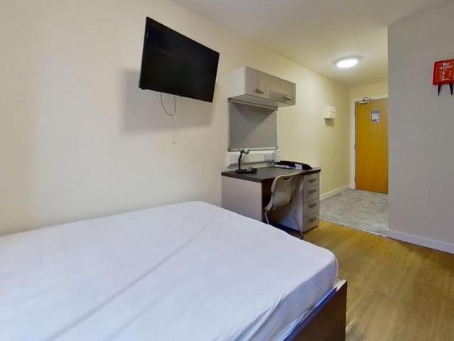 Studio for rent in The Meadows, Haddon