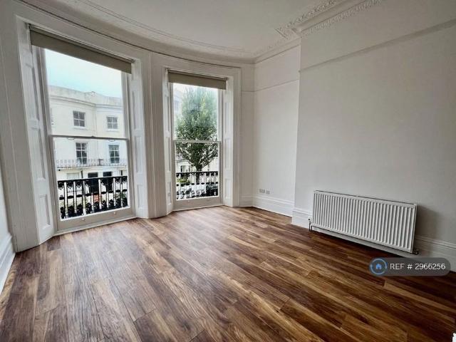 Studio for rent in Brunswick
