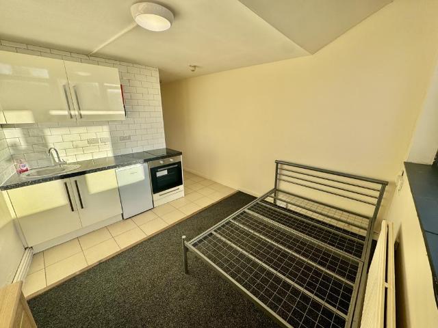 Flat for rent in New Catton, East Bank