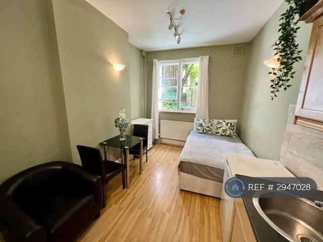 Flat for rent in Kensal Town, Bayswater