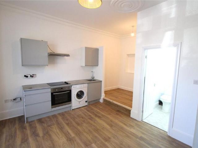 Studio for rent in London Borough of Lewisham, Forest Hill