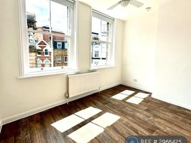 Flat for rent in Soho, Greater London
