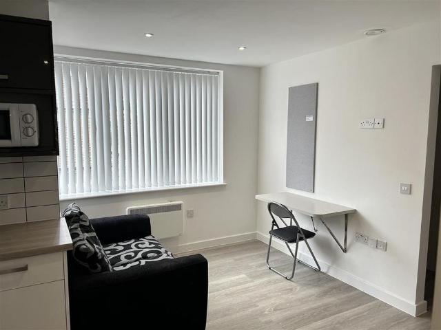 Studio for rent in St. Mildred's, The Bridge