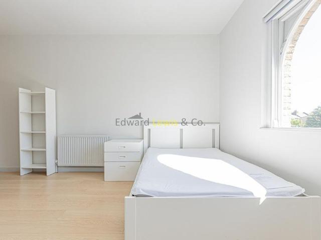 Studio for rent in Clapton, Lower Clapton