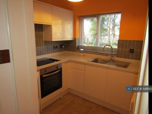 Flat for rent in King's Walden, Hertfordshire
