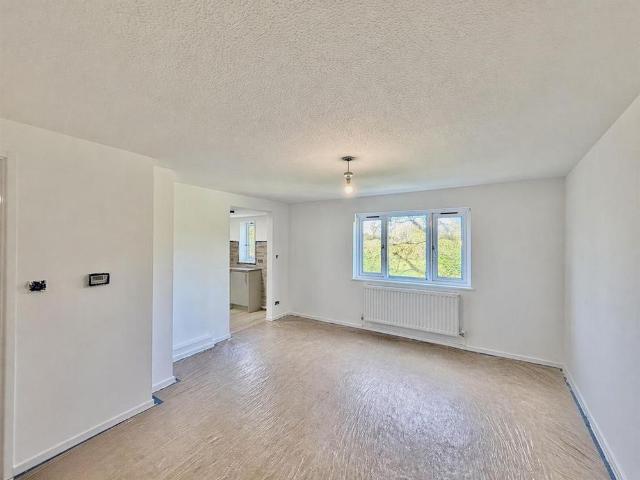 Studio for rent in London Borough of Hounslow, Feltham