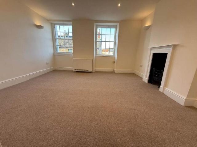 Studio for rent in Frome