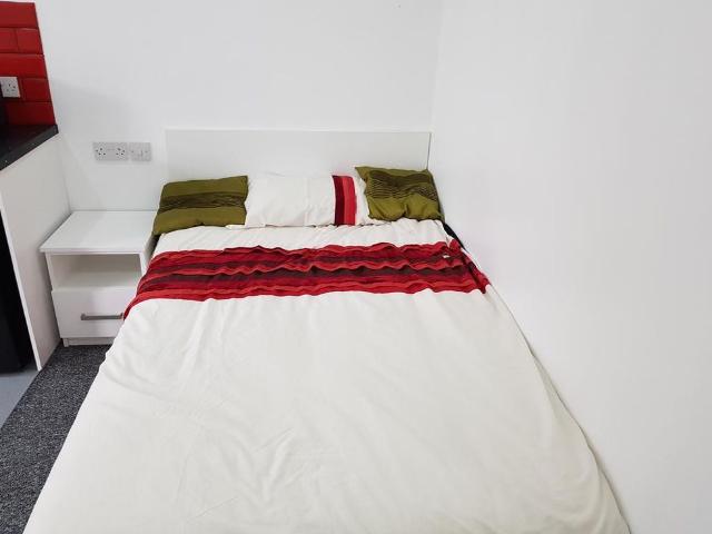 Studio for rent in Highfields, Leicester