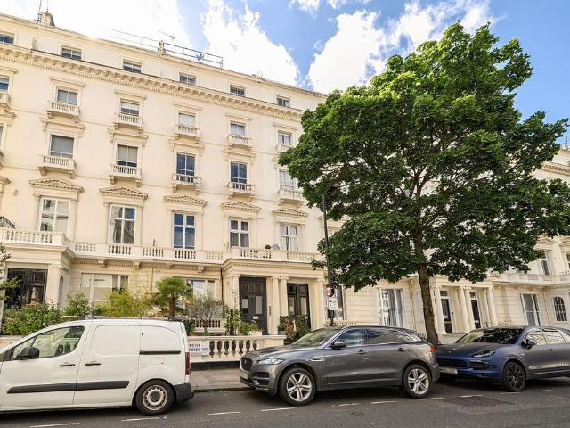 Flat for rent in Bayswater, Greater London