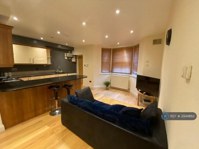 Studio for rent in West Hackney, Greater London