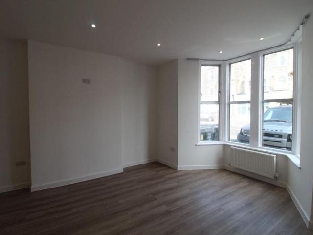 Studio for rent in Worle, Weston-super-mare
