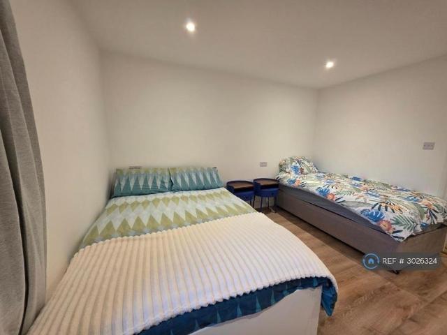 Studio for rent in Cossall Estate, Greater London