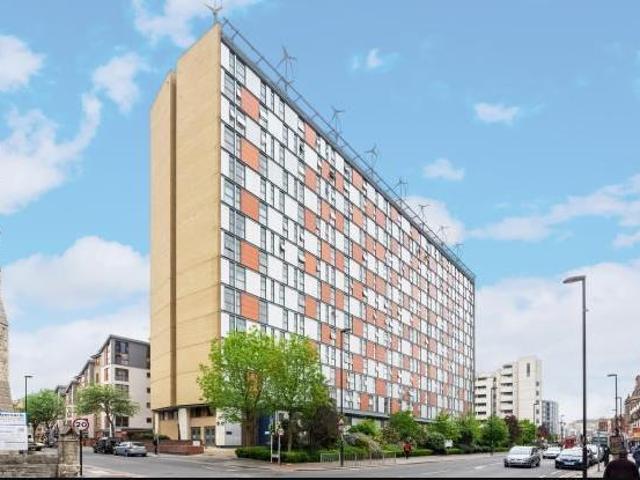 Flat for rent in Croydon, Broad Green