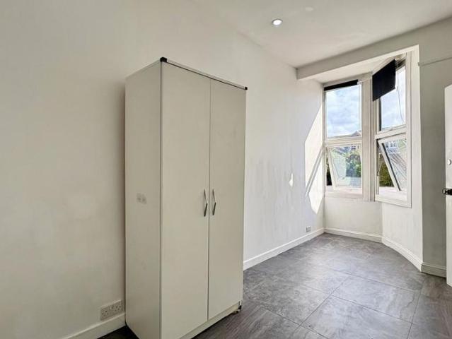 Studio for rent in Hampton Wick, Greater London