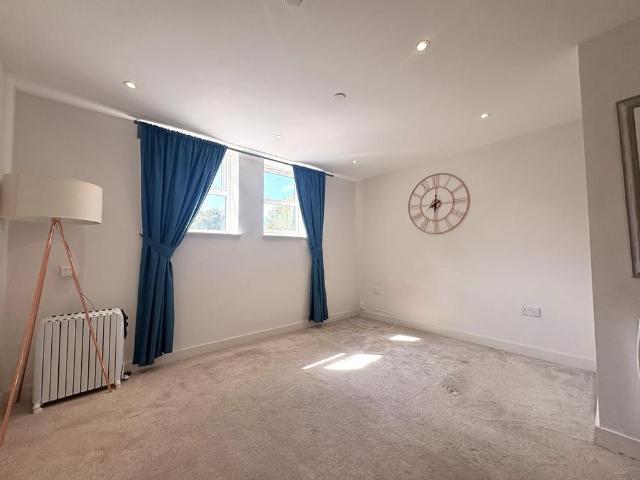 Studio for rent in Plasnewydd, Cardiff