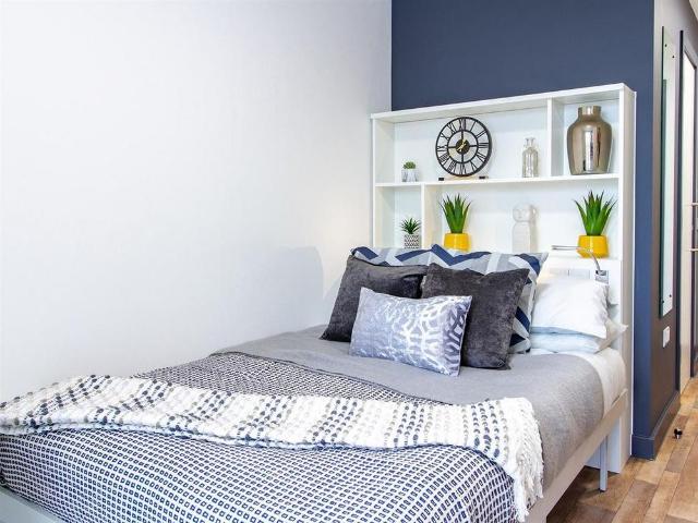 Studio for rent in West Hoe, Mount Wise