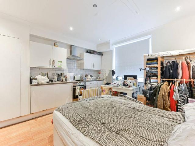 Flat for rent in South Kensington, Isle Of Man