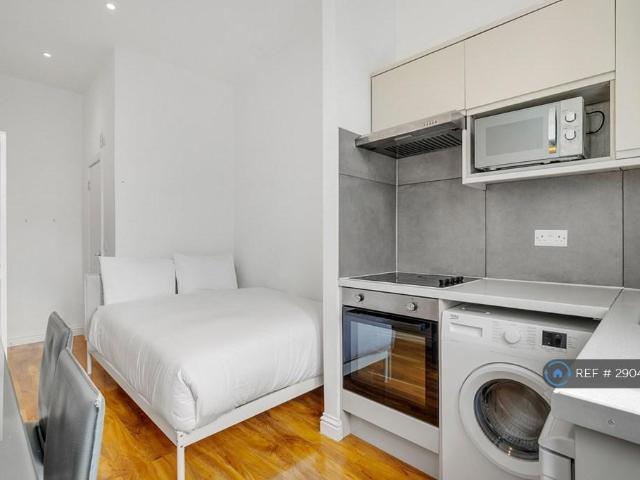 Flat for rent in Paddington, Isle Of Man