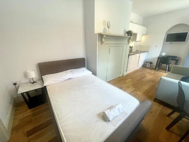 Studio for rent in Balsall Heath, West Midlands