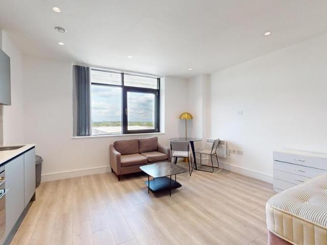 Flat for rent in London Borough of Hounslow, Spring Grove