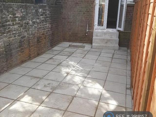 Flat for rent in Fulham, Greater London