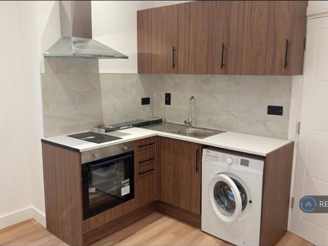 Apartment for rent in The Hyde, Greater London