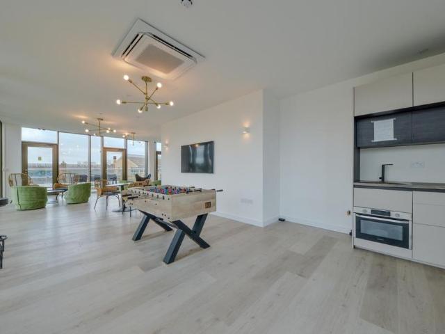 Studio for rent in Spring Park, Luton