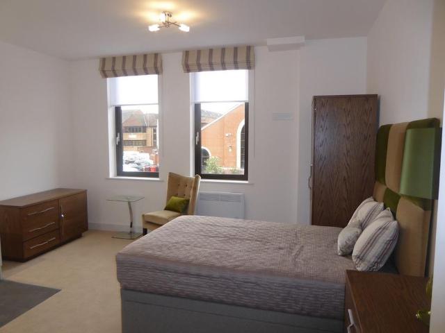 Studio for rent in Reading