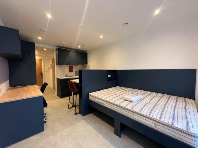 Studio for rent in St. Mildred's, The Bridge