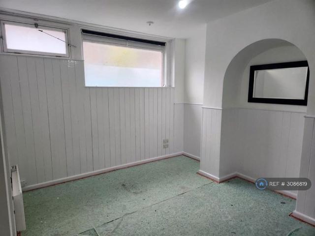Studio for rent in Maidstone, Kent