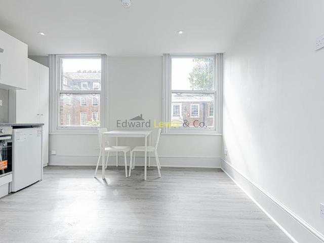 Studio for rent in West Hackney, Greater London