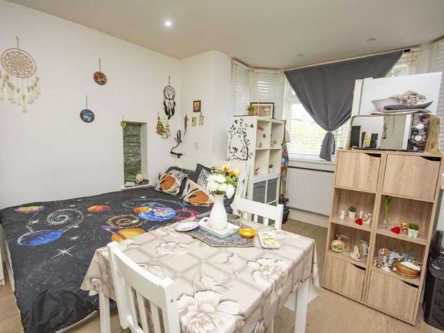 Studio for rent in Hendon Central, Greater London