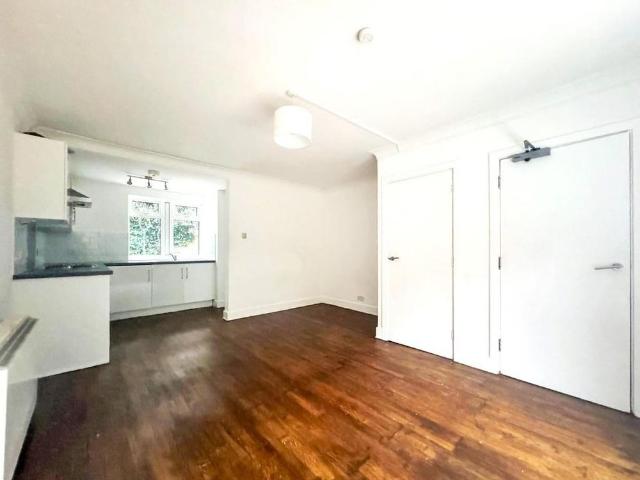 Studio for rent in Wye, Ashford