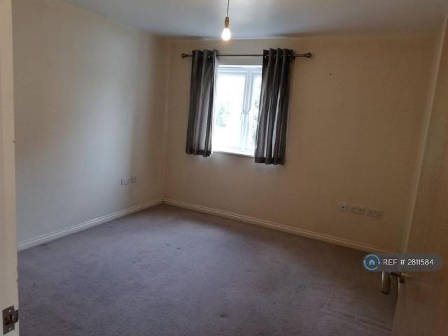Studio for rent in New Bilton, Warwickshire