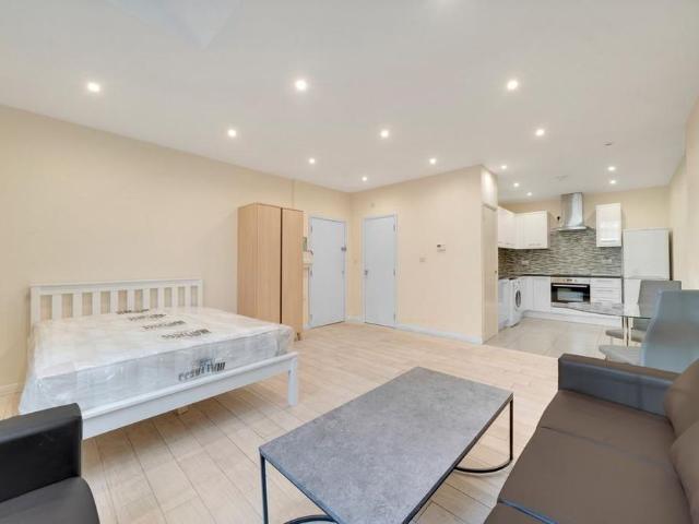 Studio for rent