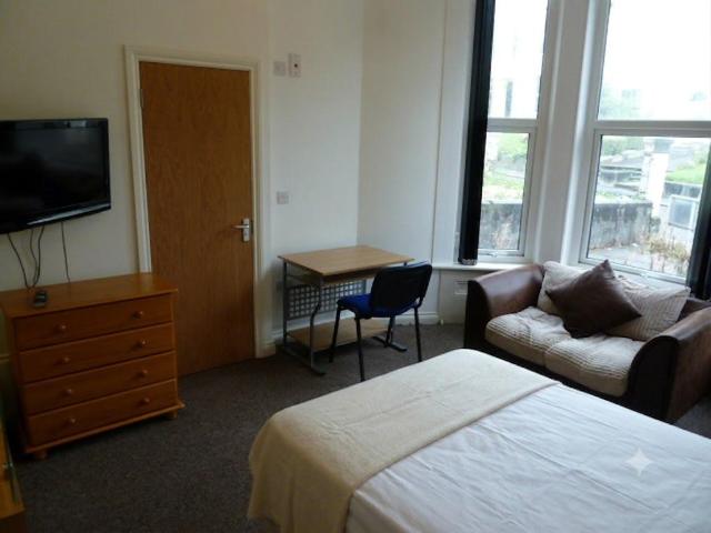 Flat for rent in Greenbank, Mount Wise