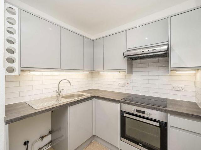 Studio for rent in Strawberry Hill, Greater London