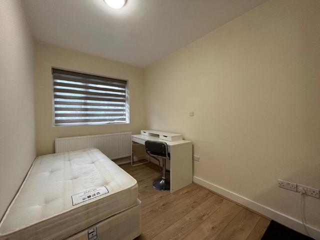 Studio for rent in London Borough of Ealing, Greater London