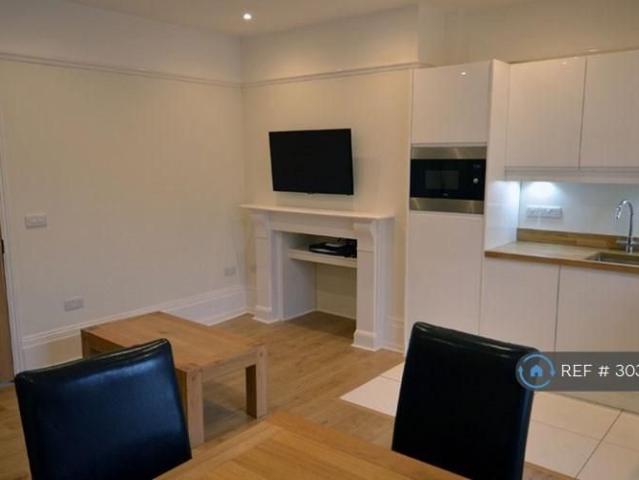 Studio for rent in Newtown, Reading