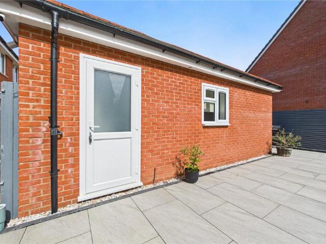 Flat for rent in Shinfield, Spencers Wood