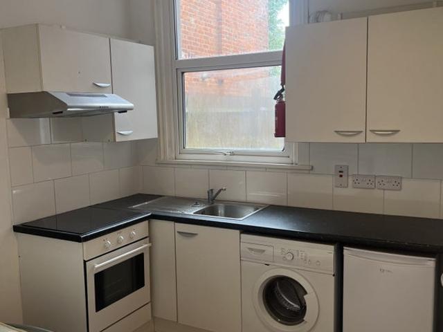 Studio for rent in Cricklewood, Greater London