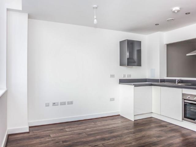 Studio for rent in Highgate, West Midlands