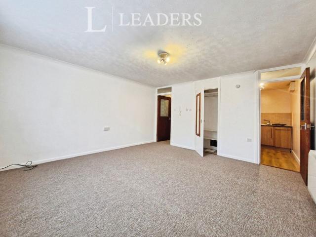 Studio for rent in Forton, Middlecroft